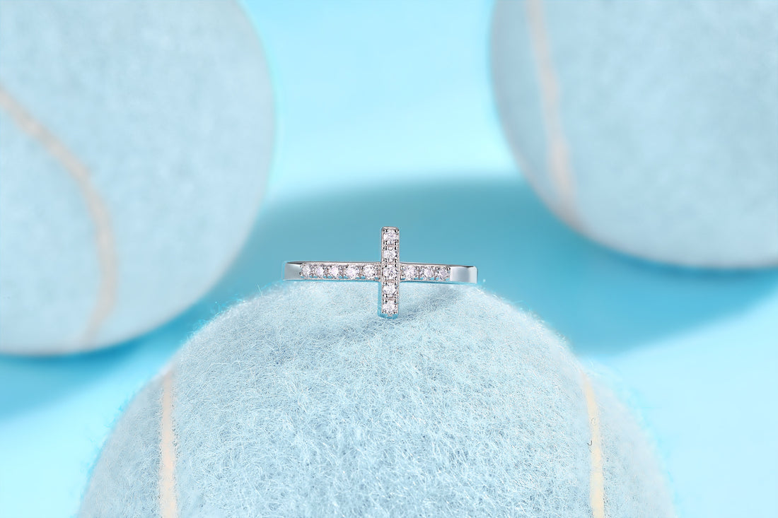 Holy Light Cross - A Fashionable And Luxurious Jewelry Piece With Moissanite S925 Sterling Silver And Platinum-plated Diamond